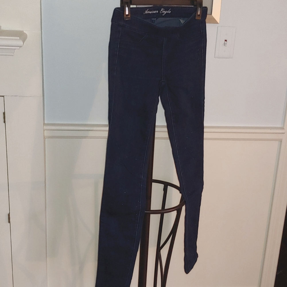 Size 2 Dark Wash AE Jegging